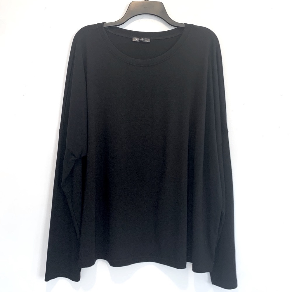 New Pretty Garden Long Sleeve Black Top 3X Wardrobe Essential